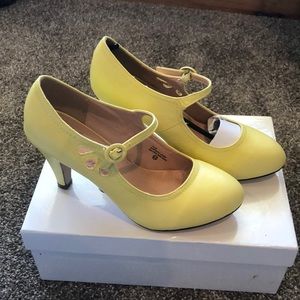 Brand New Mary Jane Yellow Kitten Heels